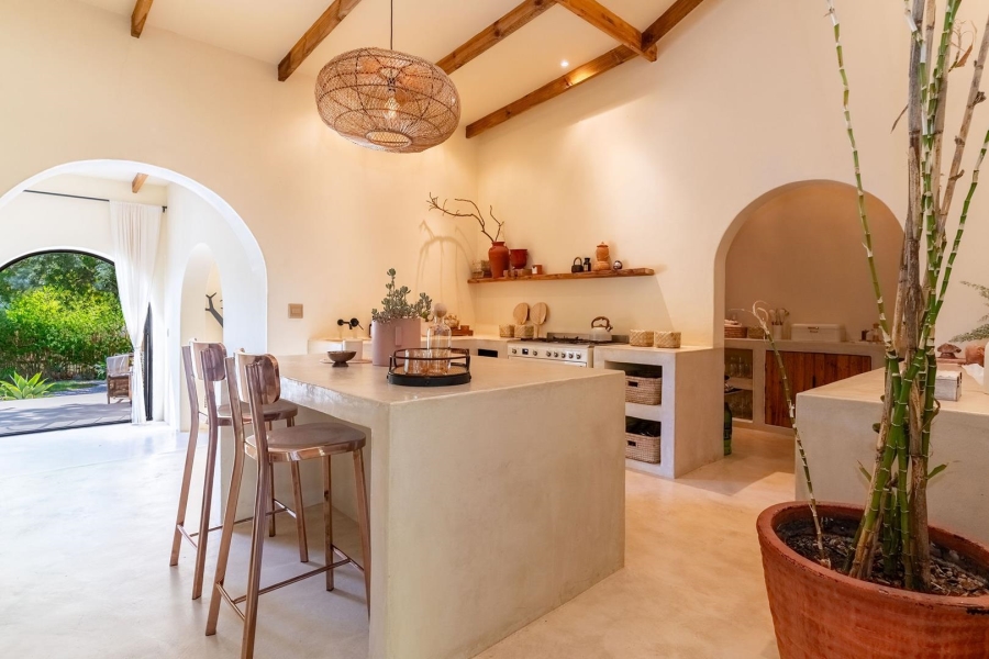 6 Bedroom Property for Sale in Hout Bay Western Cape